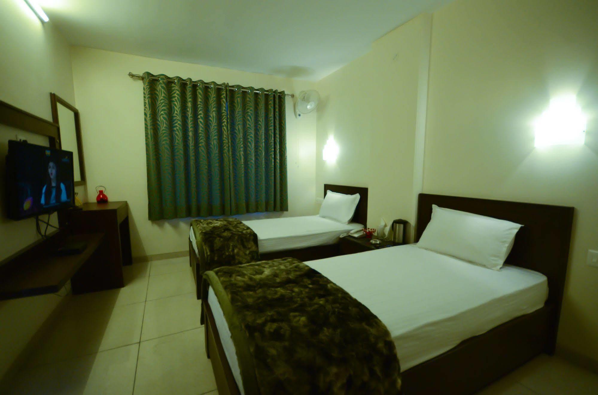 Hotel Sunday Inn Jaipur Dış mekan fotoğraf